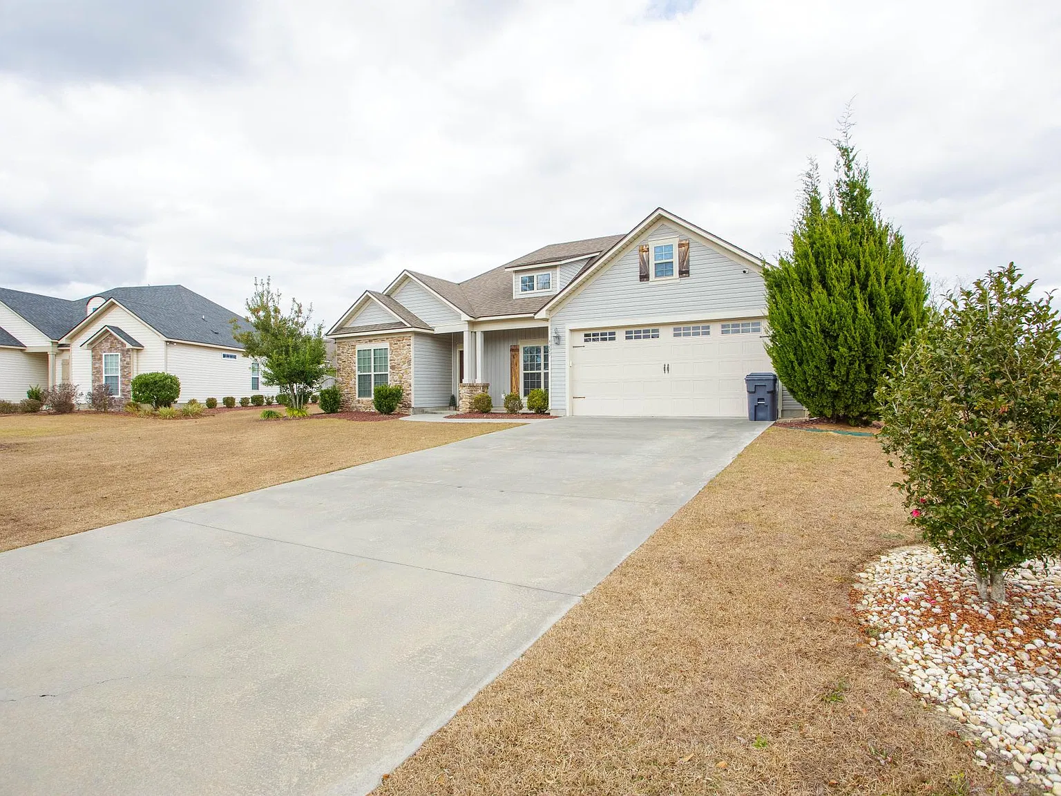 4 bed, 1667 sqft, $2,250 — Photo 2