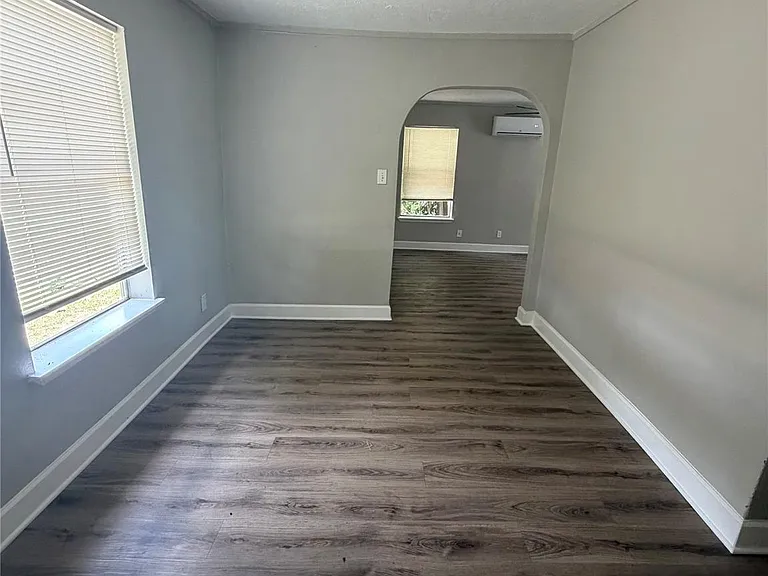 1314 Bernard St — Photo 10