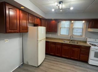 1112 Drake Ave #A, Roselle, NJ 07203