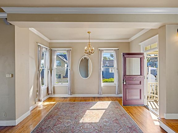 2nd image of 218 4th St