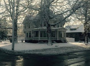 822 5th St, Lacon, IL 61540