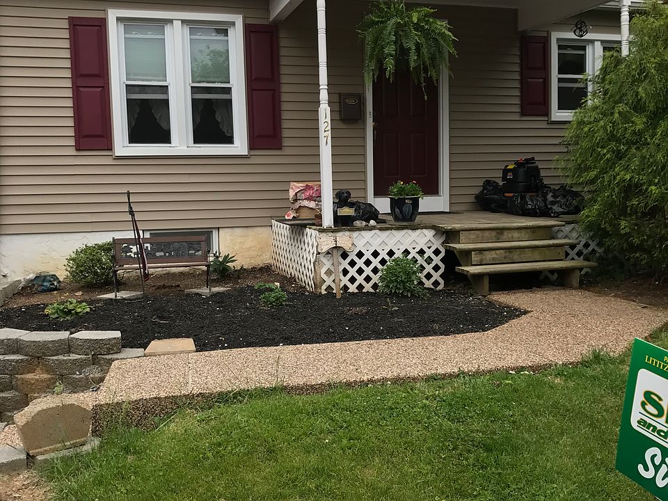 2nd image of 127 E Logan Ave