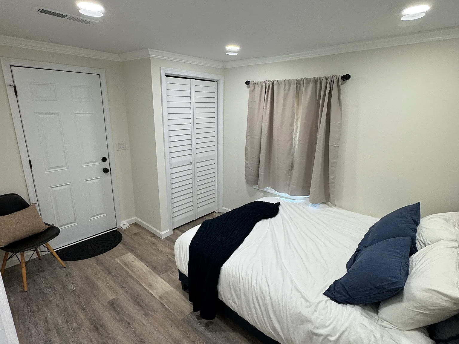 2 bed, $2,200 — Photo 4