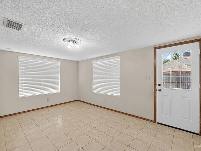 3101 Goldcrest Ave — Photo 7