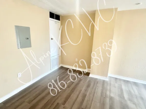 9801 E Kentucky Rd #H, Independence, MO 64053