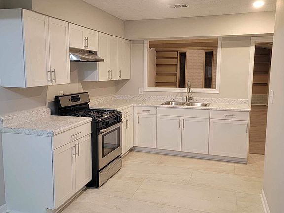 2nd image of 4234 Brookway St