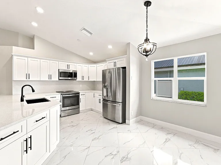 3708 Kent Dr — Photo 11