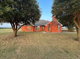 1177 Plover Cir, Ponder, TX 76259