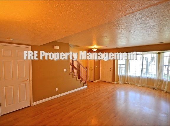 2nd image of 2727 S Centerbrook Dr