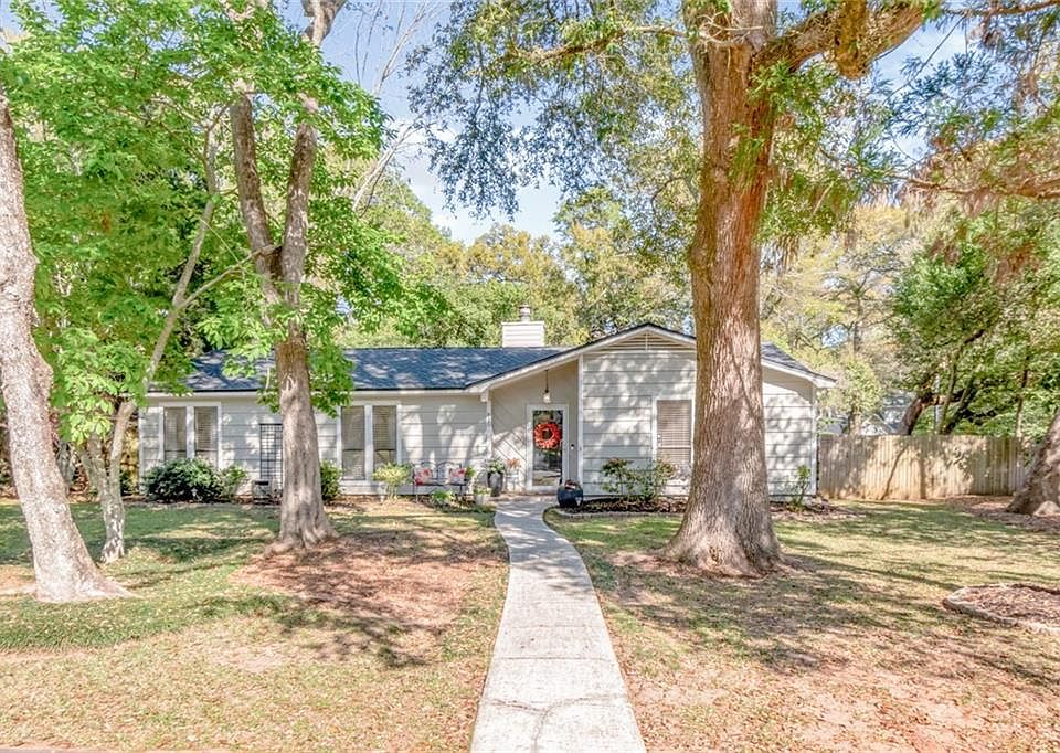 1st image of 815 McNeil Ave