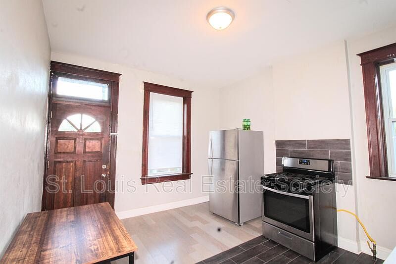 1st image of 3441 Winnebago St #2F