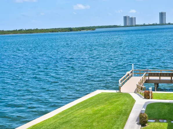 111 Shore Court #305, North Palm Beach, FL 33408
