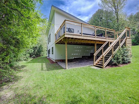 3rd image of 1071 Rivers Edge Dr