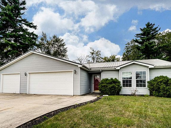 3rd image of 1303 E Louise Dr