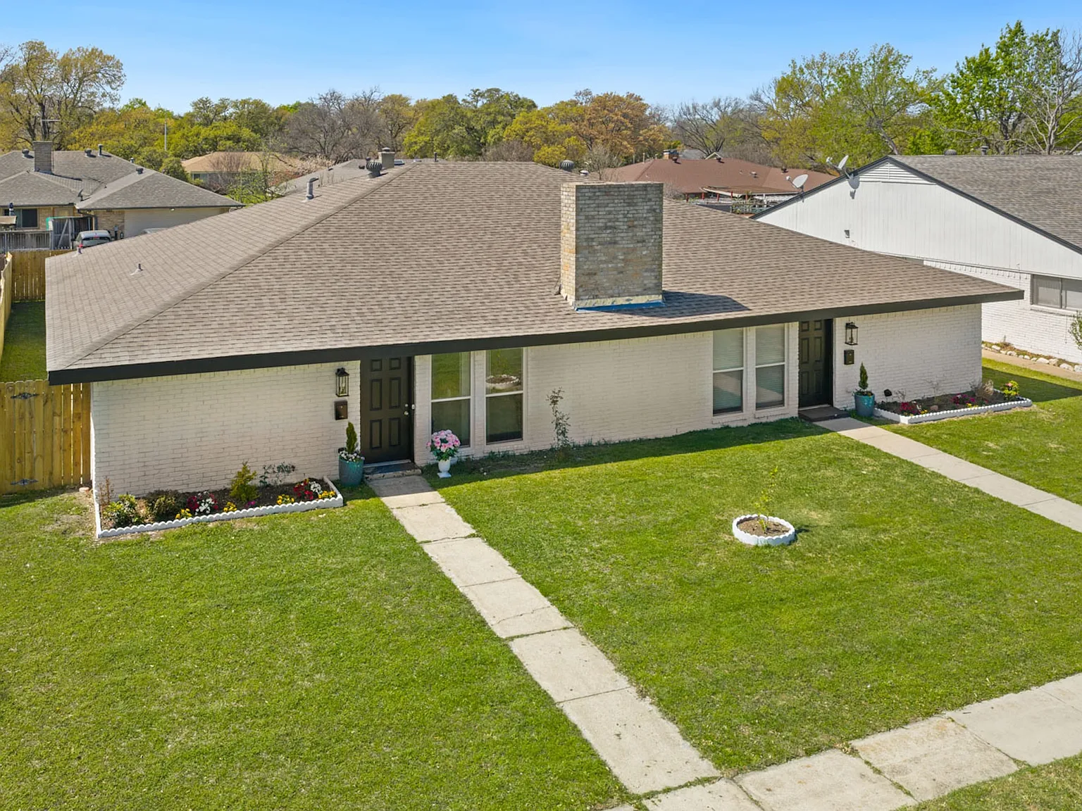 310 Candlewood Pl — Photo 2