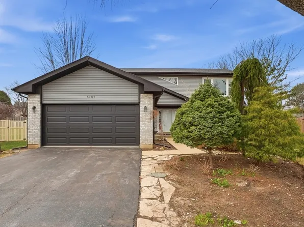 5187 Alder Ct, Gurnee, IL 60031