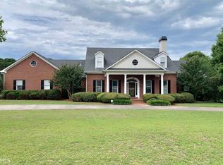 762 Shaw Rd, Sharpsburg, GA 30277