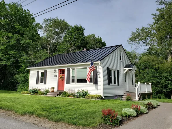 42 Highland Avenue, Bradley, ME 04411