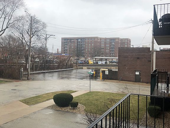3rd image of 205 W Miner St APT 106