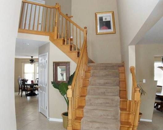 1st image of 810 Meadow Ln