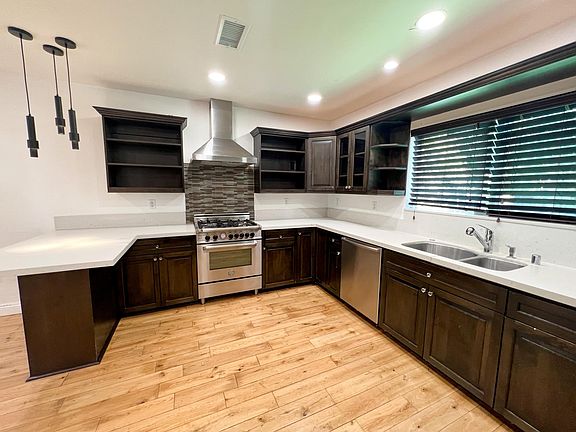 5th image of 5519 Royer Ave