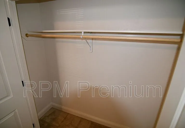 7108 Kenilworth Crossing Ave — Photo 28