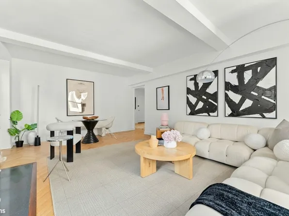 4 East 70th Street image 2 of 7