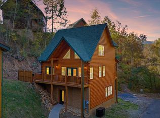 2110 Valley Creek Way, Pigeon Forge, TN 37862