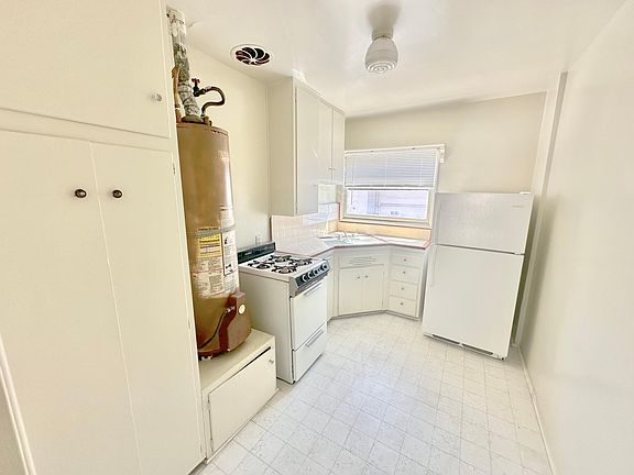 4th image of 1234 14th St #B