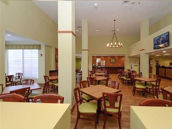 4th image of 3000 Maingate Ln #512