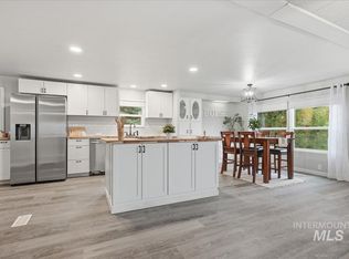 445 S Maple Grove Rd TRAILER 15, Boise, ID 83709