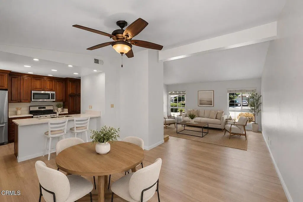 3 bed, 2.0 bath, 1299 sqft, $4,700 — Photo 3