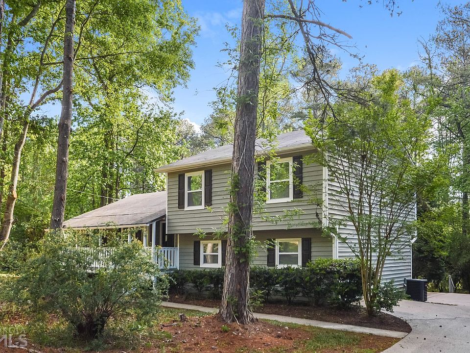 1st image of 3985 Woodland Cir