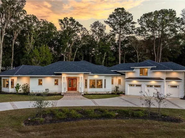 106 Old Plantation Dr E, Beaufort, SC 29907