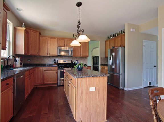 3rd image of 12821 S Summerhouse Dr