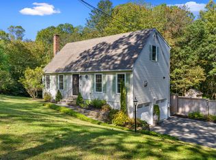 69 Forsyth Rd, Oakdale, CT 06370