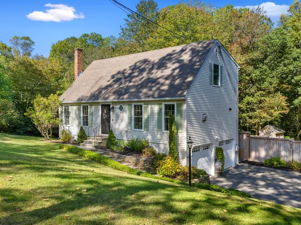 69 Forsyth Road, Montville, CT 06370