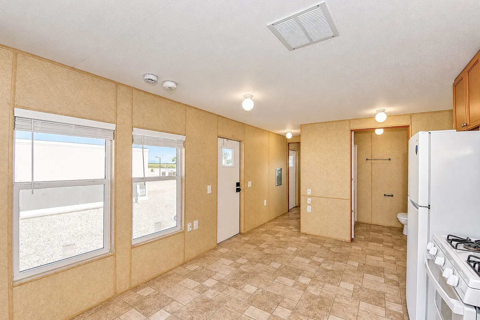 2 bed, $1,595 — Photo 4