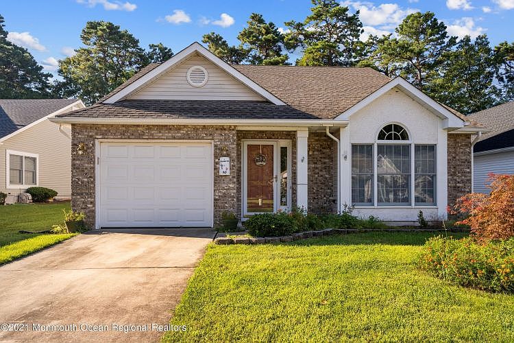 1st image of 1617 Sweetbay Dr