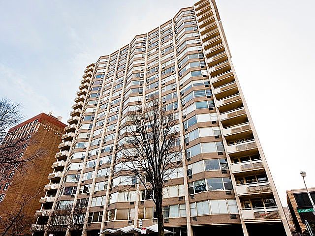 1st image of 555 W Cornelia Ave APT 601