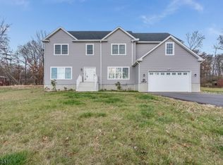 162 Perryville Rd, Hampton, NJ 08827