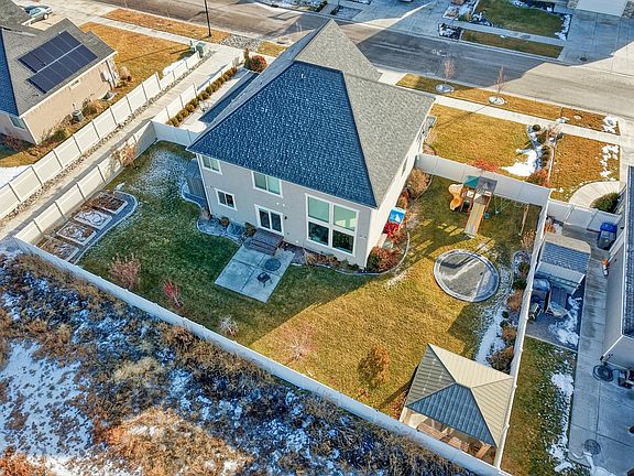 5th image of 539 N Kern Ave