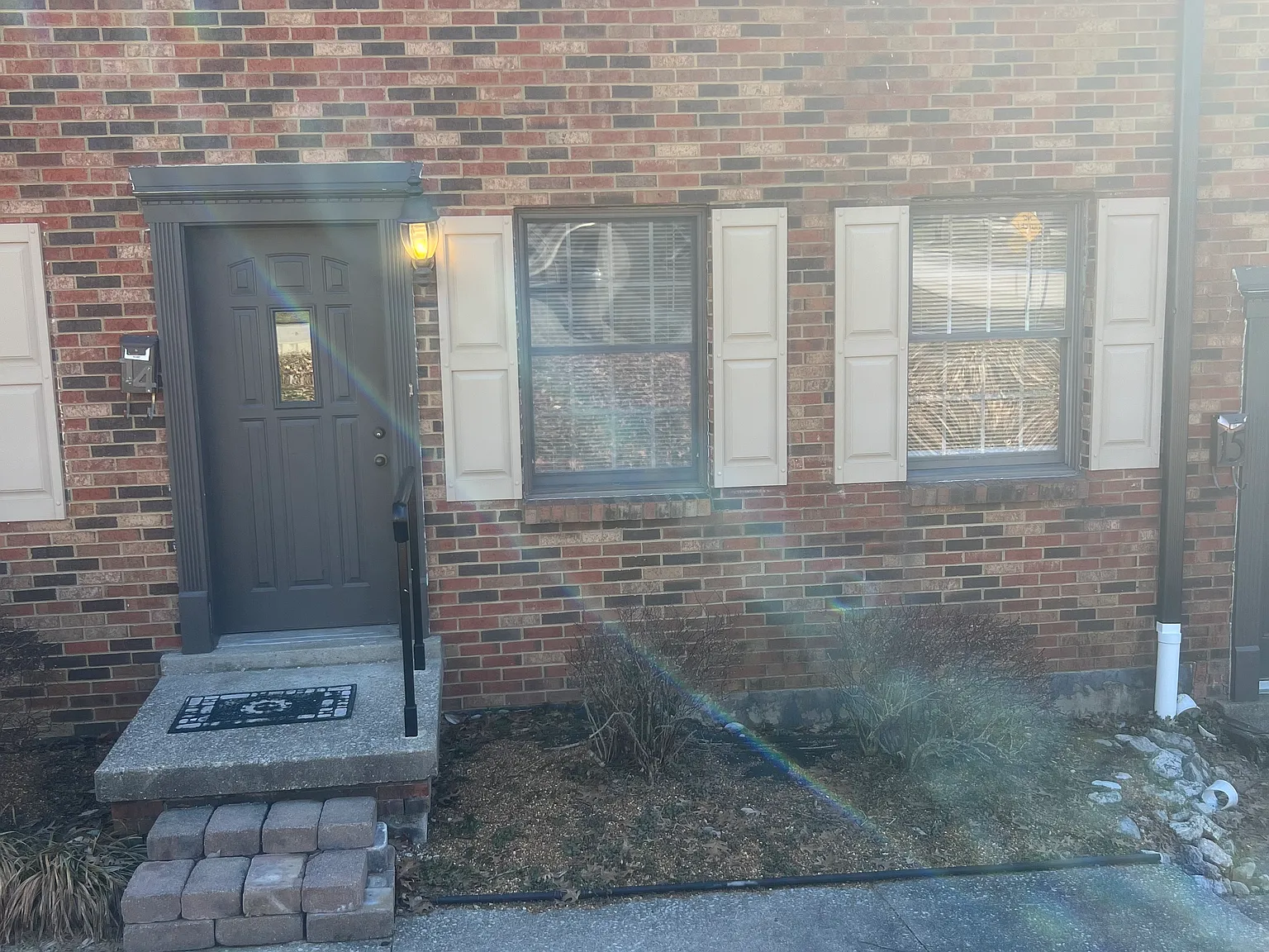 429 Westwood Dr — Photo 2
