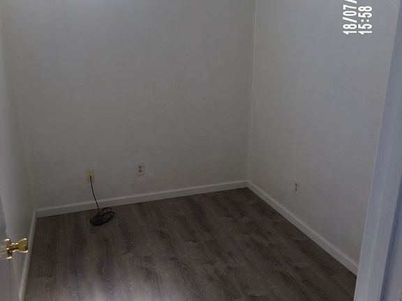 5th image of 704 E 2nd St #1