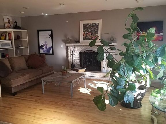 5th image of 1387 E Hollow Dale Dr