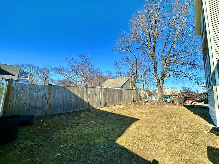 290 Waverley Ave #1 — Photo 15