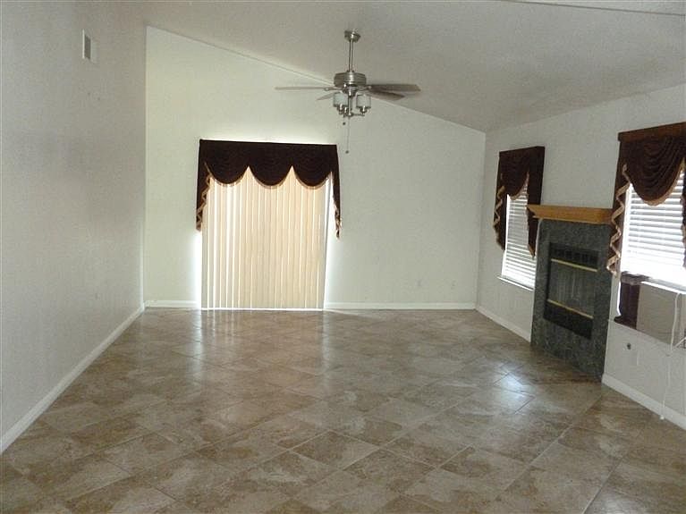 2nd image of 2714 Burnham St