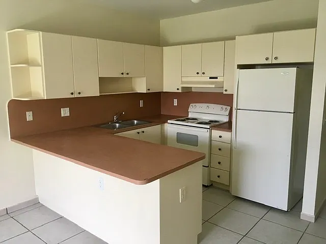 1615 SW 3rd Ct — Photo 4