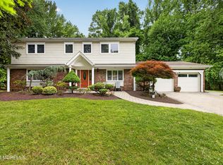 7 Kingston Terrace, Morganville, NJ 07751
