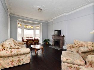 628 S Racine Ave APT 4, Chicago, IL 60607